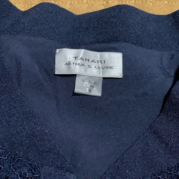 Tahari Arthur S Levine NWT 18 blue lace Bomber jacket gold zipper - Picture 7 of 15